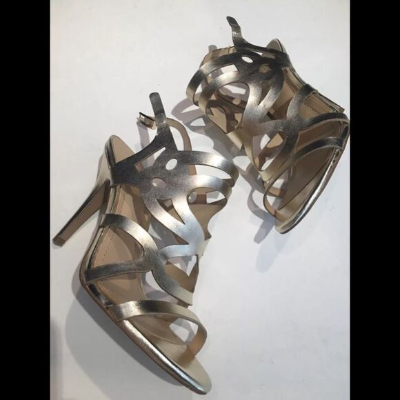BCBG Paris Gold “Faythe” Heels size 7.5 - Picture 4 of 13